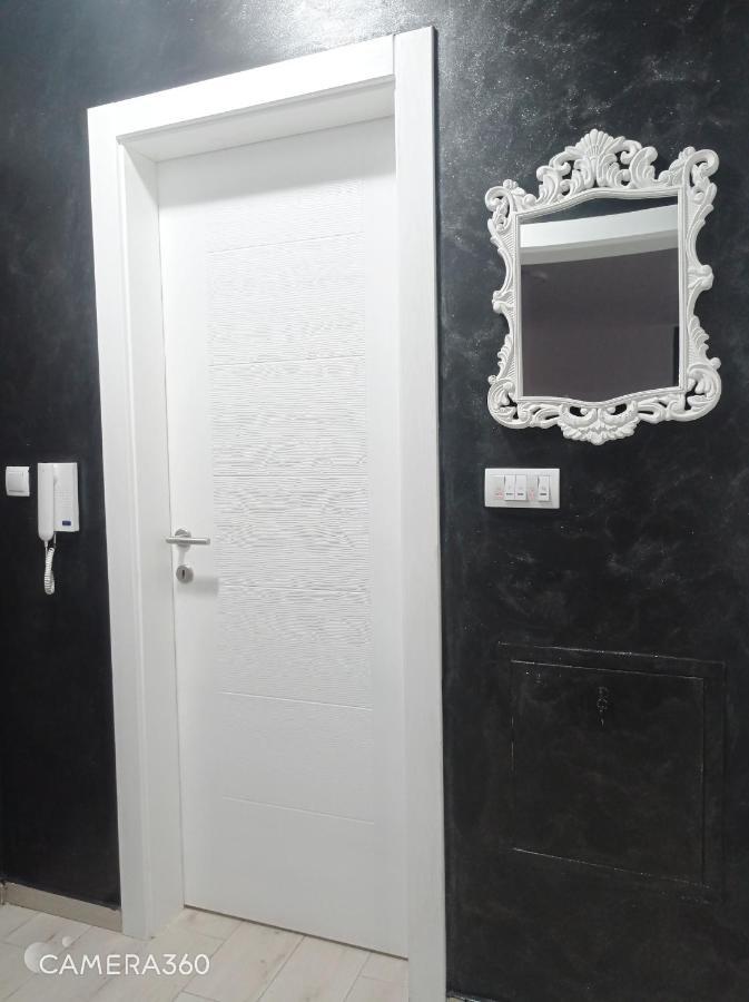 Apartman Silver Sremska Mitrovica Exterior foto